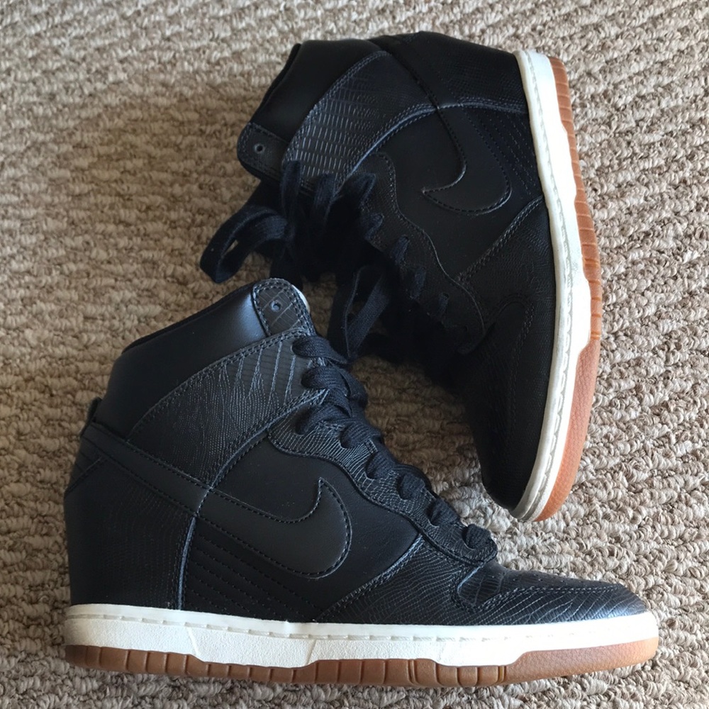 Nike Dunk Sky Hi sneaker